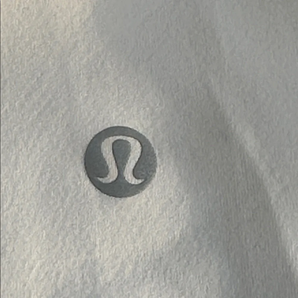 Lululemon Athletica AirWrap Pullover Hoodie in Alpine White Size 2